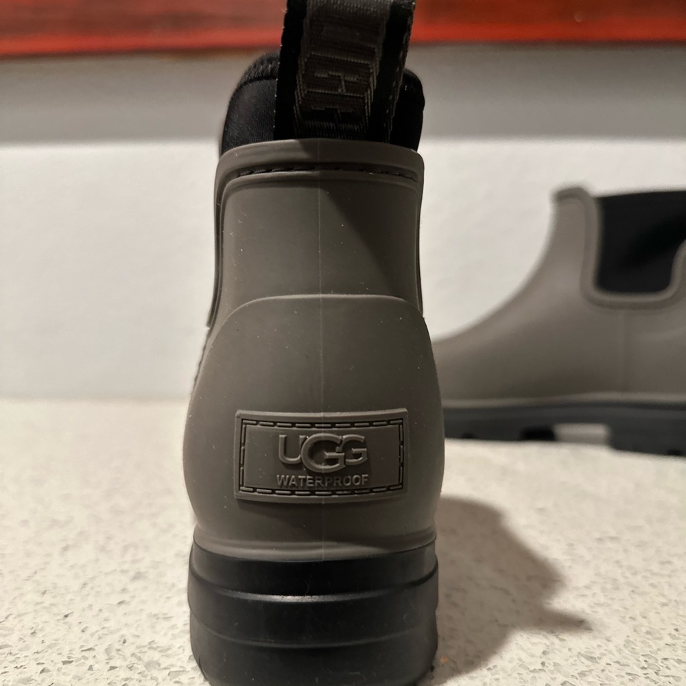 UGG - Picture 4 of 13